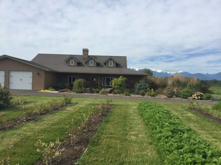 Places to Stay in Sequim B&B Family Lavender Farm